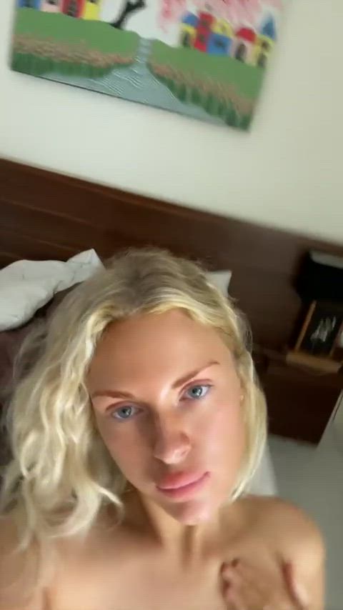 you cumming on or inside this baby girl? : video clip