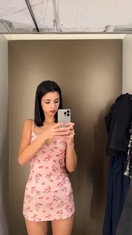 I heard you want to fck a legal babe with skinny body and pretty face in the fitting room, is it true or not : video clip