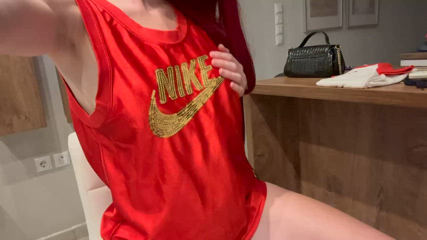 Say hi if you would fuck me senseless : video clip