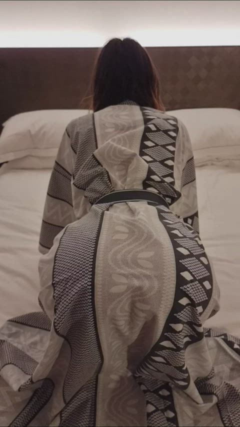 Mommy's ass is right here waiting for your goon : video clip