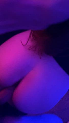 Hold my hair like a handle and pound it : video clip