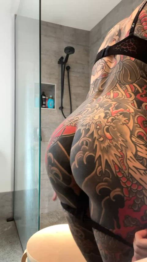 Getting undressed for you : video clip