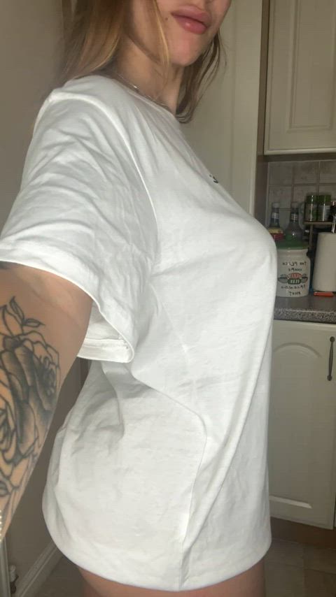 doggy with this ass is incredible : video clip