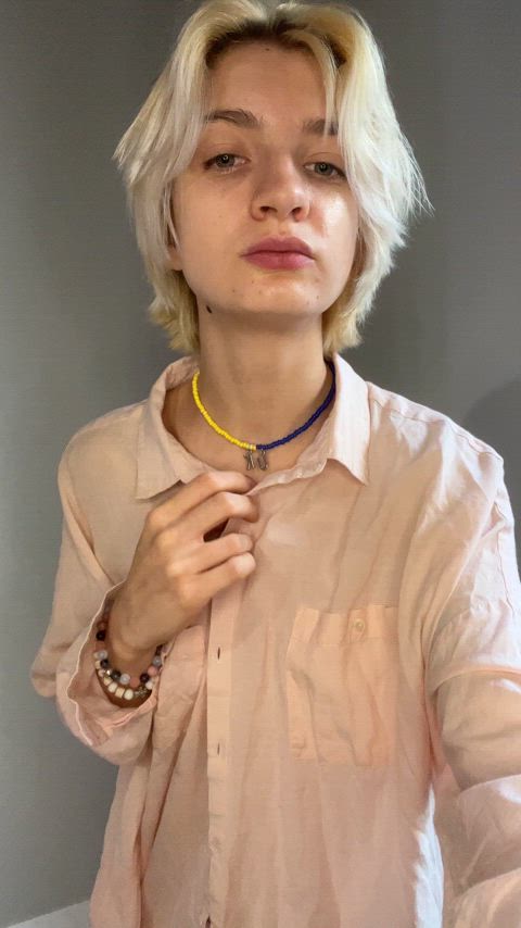 touch my small boobs like I do it : video clip