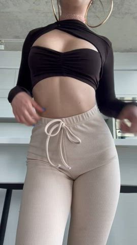 I’m the type of girl you’d creampie on the first date. : video clip