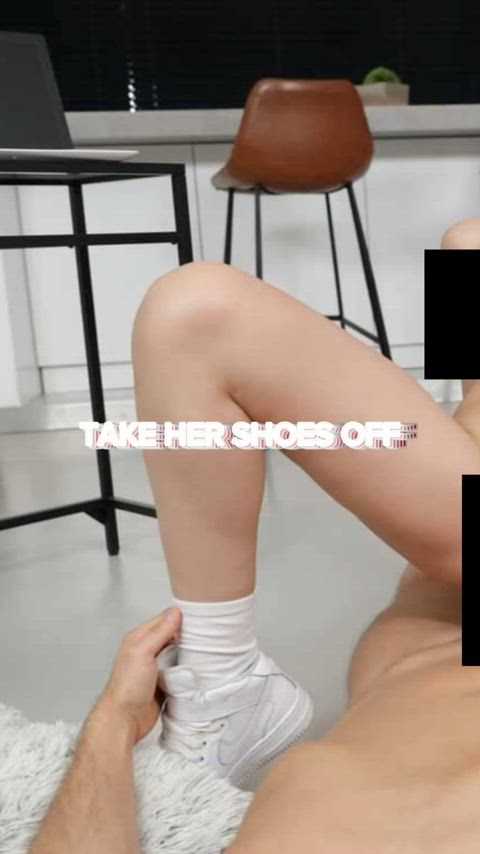 Sia Siberia Feet Teasing : video clip