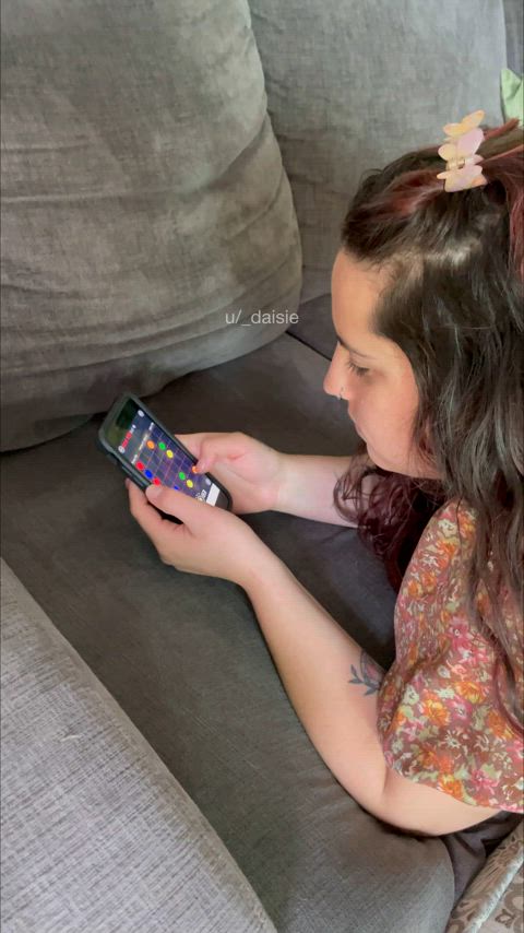 just trying to play on my phone : video clip