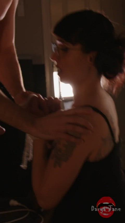 Let’s find a wall bud : video clip