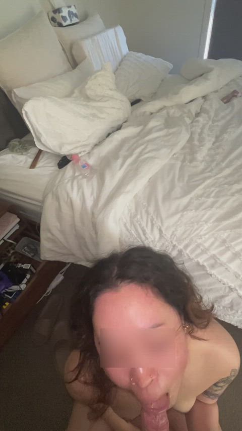 I promise I wont stop sucking after you cum... : video clip