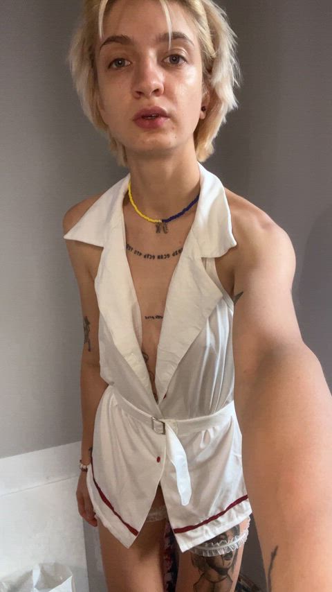 I will be your small clinic girl : video clip