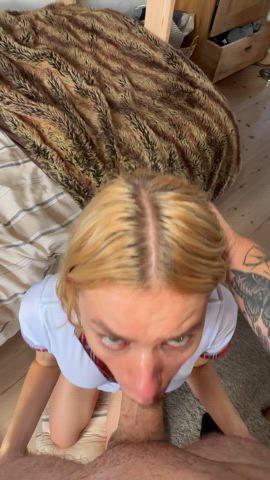 I’m his little throat slut : video clip