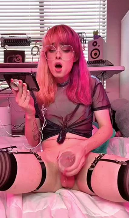 Goon to girlcock, gooner ❤️🍭🤤 : video clip