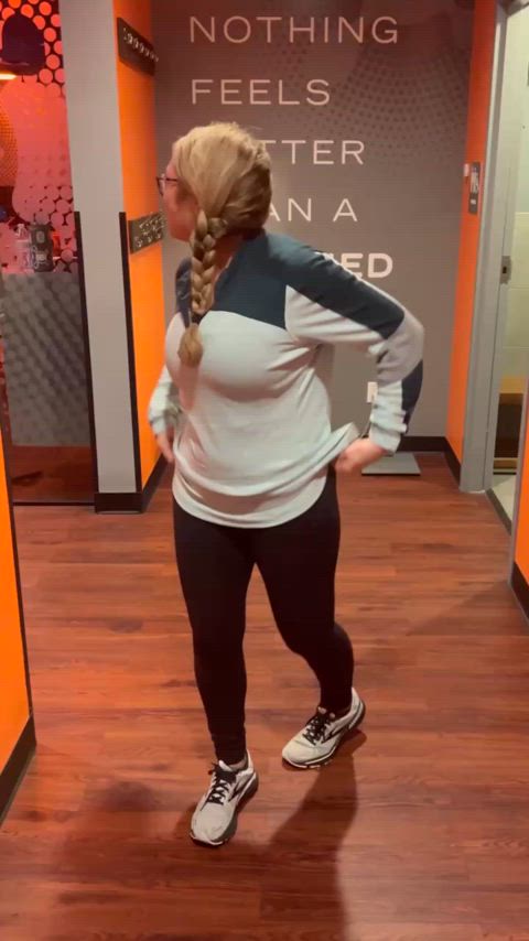Flashing my coach before my Orangetheory workout : video clip
