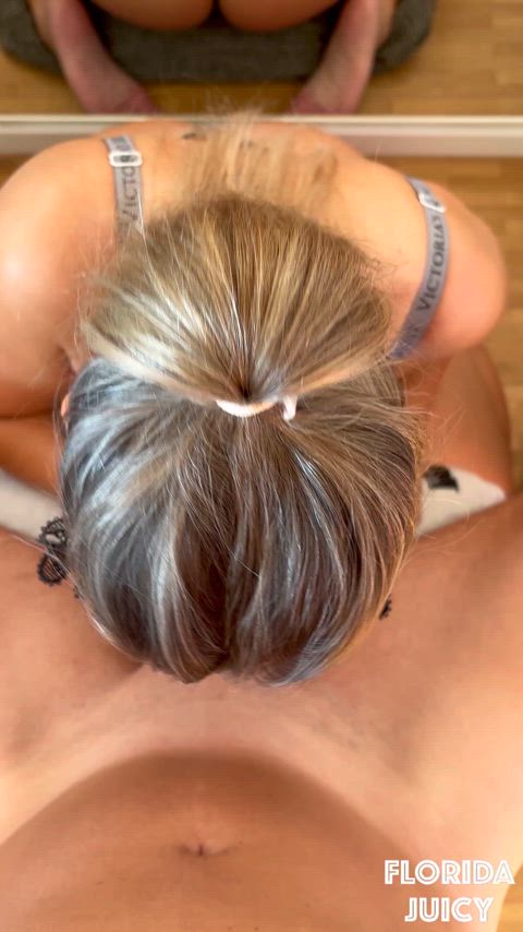 i need you to stare at my butt while i suck you off 🤤 : video clip