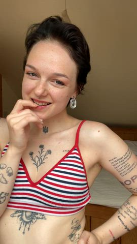 Smile and touch : video clip