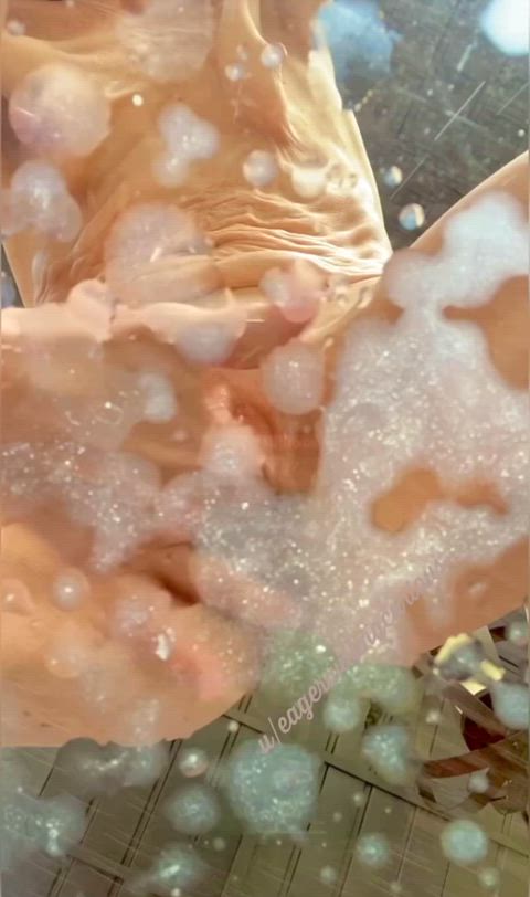 Good girls clean up after themselves : video clip