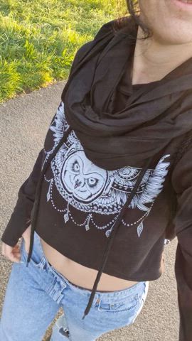 I hope no one saw me while flashing in the public : video clip