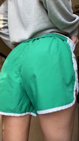 What’s your honest opinion about my asshole? : video clip