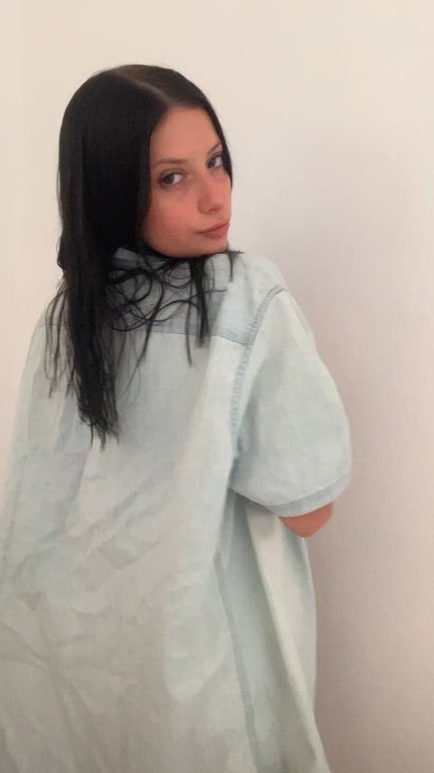 Wanna touch it? : video clip