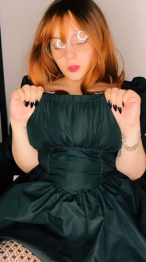 Just start mindless pumping to me : video clip