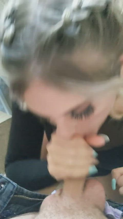 Tasting My FAVORITE breakfast sausage : video clip