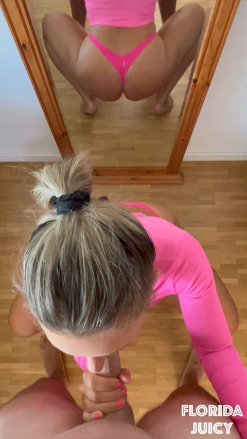 even when i'm sucking his cock he wants to see my juicy bubble butt😛🍑 : video clip