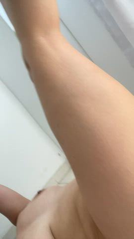 my legs up make my hairy pussy look really good : video clip