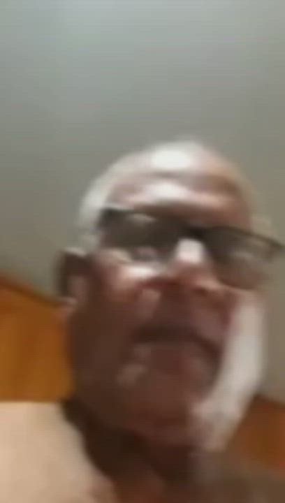 Little slut’s horny for grandpa : video clip