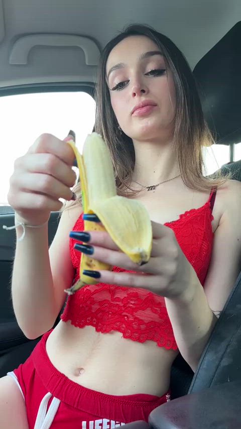 How many inches should I be éxpecting? : video clip