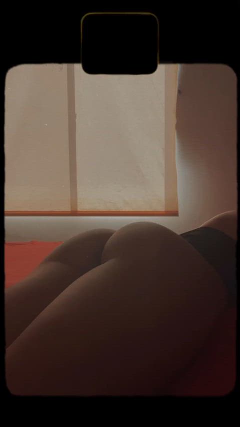 The party is in the back : video clip