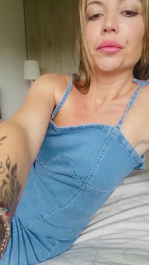 Do gooners like older women? We can fuck much better : video clip