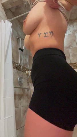 Gym slut things : video clip