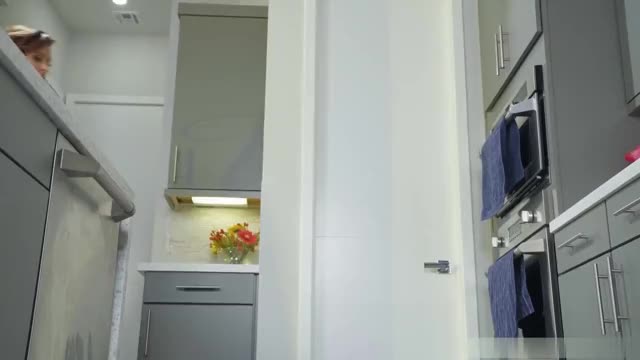 Would love to goon with a mom : video clip