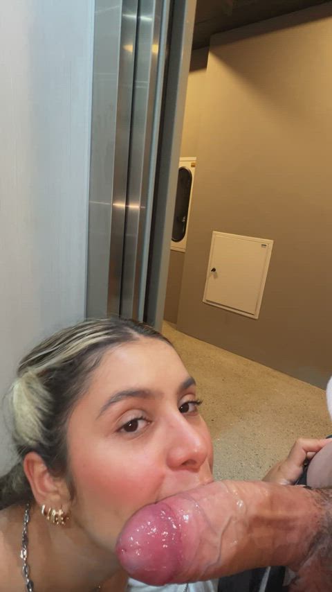 Trying to make you cum before we hit the top floor of this elevator : video clip