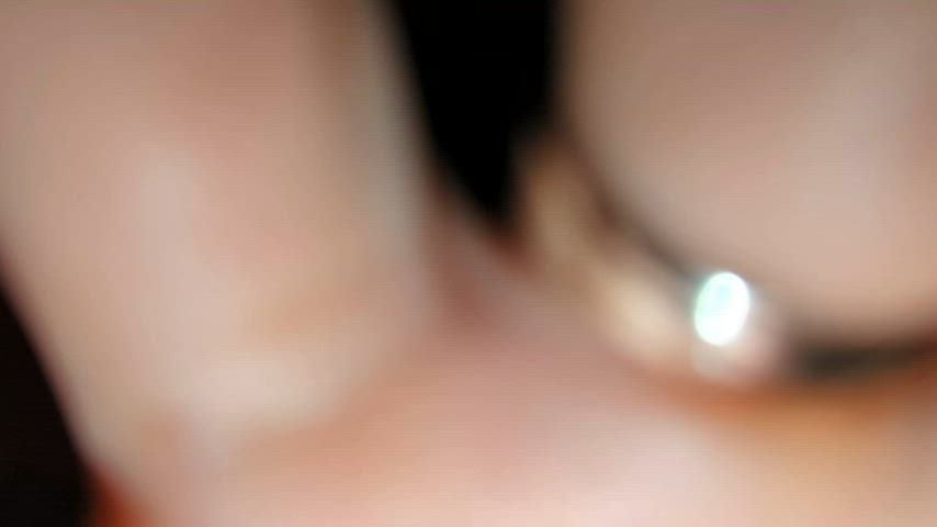 My bull resizes my tight pussy with his huge cock and leaves a thick mess for hubby to play with later : video clip