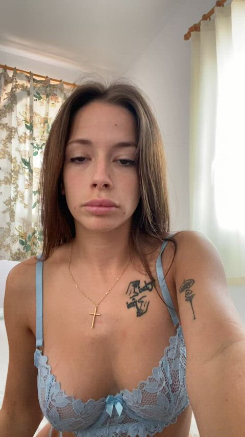 mature boobs on a newly legal latina : video clip