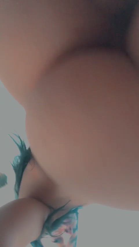 22[F] the up arrow for a surprise in your DMs! 💕 l’m One of the girls that actually send 👻 erikaespinoa : video clip