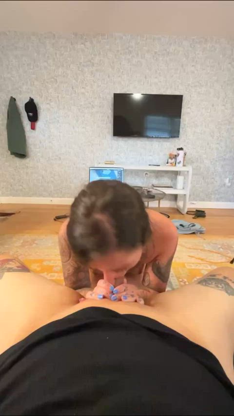 She drove hours to see me : video clip