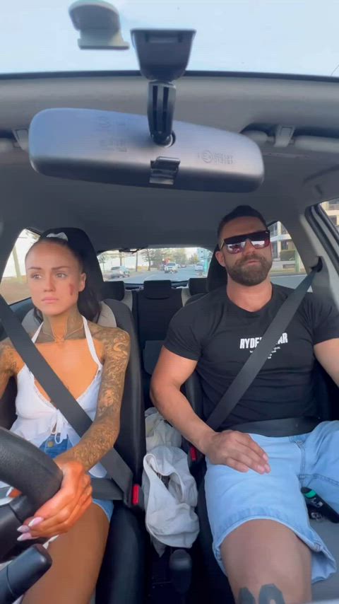 I got fucked in a shopping center carpark : video clip