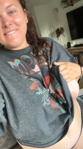 A little wiggle n jiggle : video clip