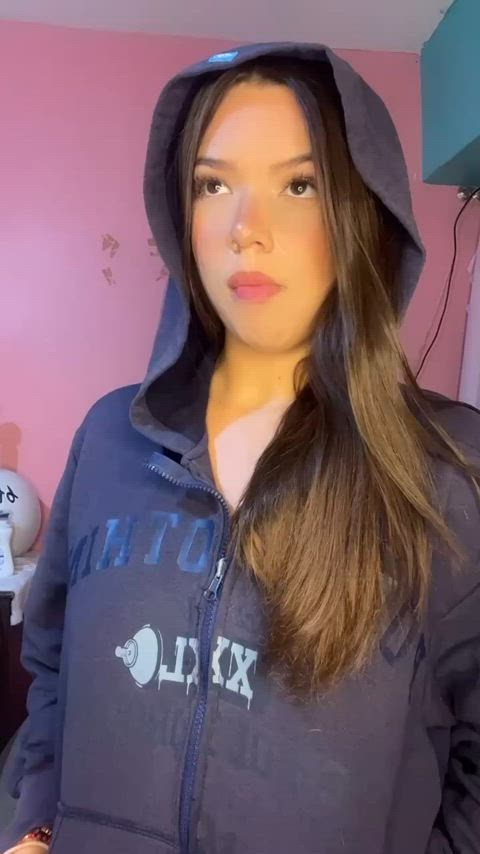 i tried to look cute but ended up showing my tits : video clip