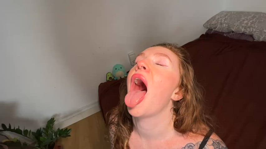 He gave me some extra spit : video clip