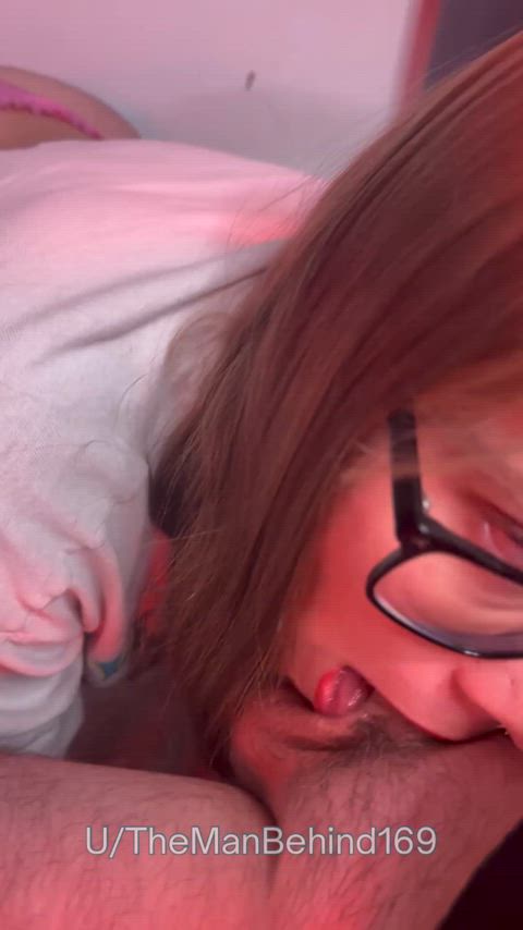 Tapping her nose every time : video clip