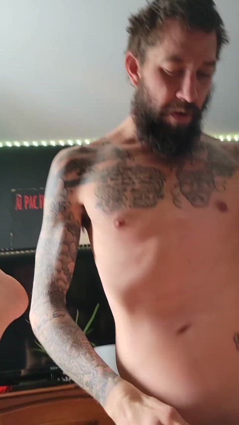 Who's next to cover her pussy in cum : video clip