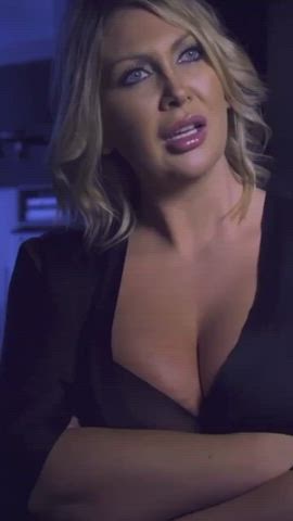 Leigh Darby. Such a loving slut for young cock : video clip