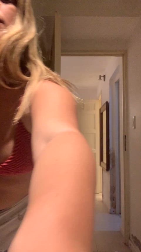 My sweet pussy is always juicy and tasty : video clip