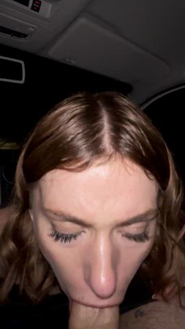 Expert Teen Giving a Perfact Blowjob : video clip