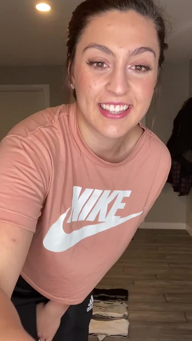 DO YOU LIKE IT 😍 (her album in the comments ) : video clip