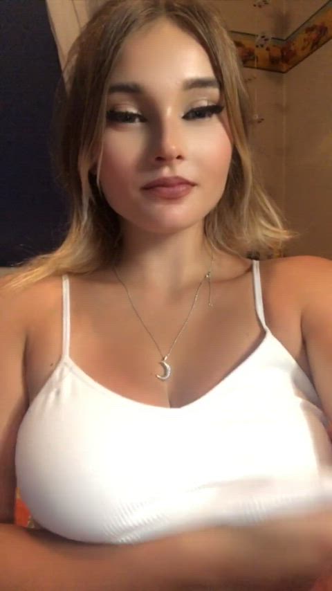 just turned 18, smash or pass? : video clip