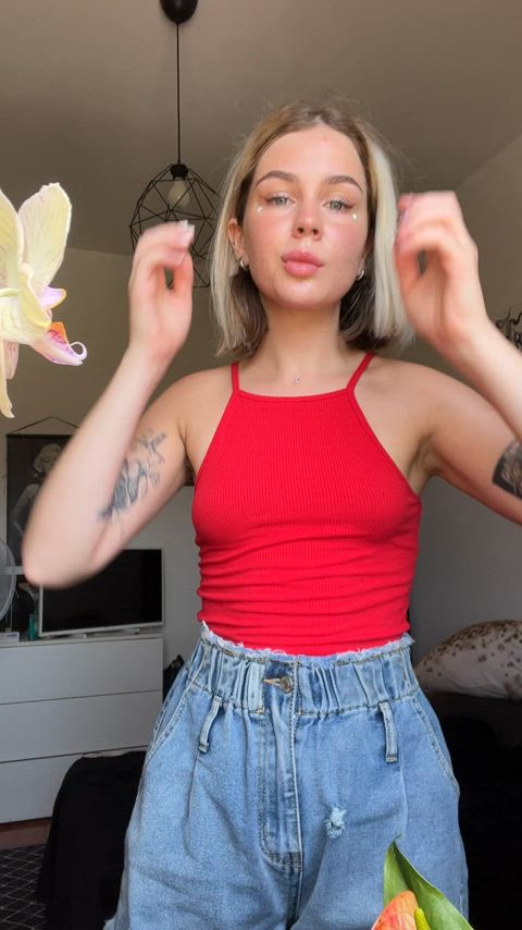 let's settle this with a naked wrestling match : video clip